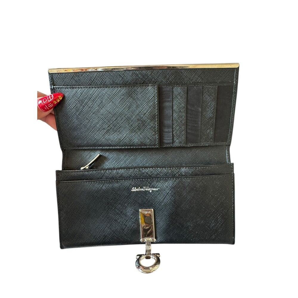 Salvatore Ferragamo Blk Gancino Clip Long Wallet XL835. AUTH - Picture 2 of 9